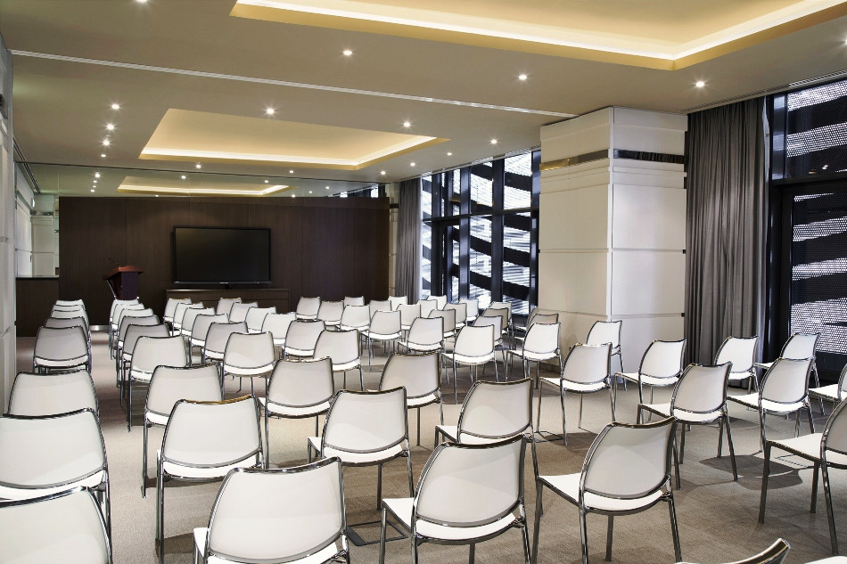 PEARL ROTANA CAPITAL CENTRE 4*