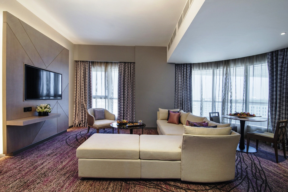 PEARL ROTANA CAPITAL CENTRE 4*