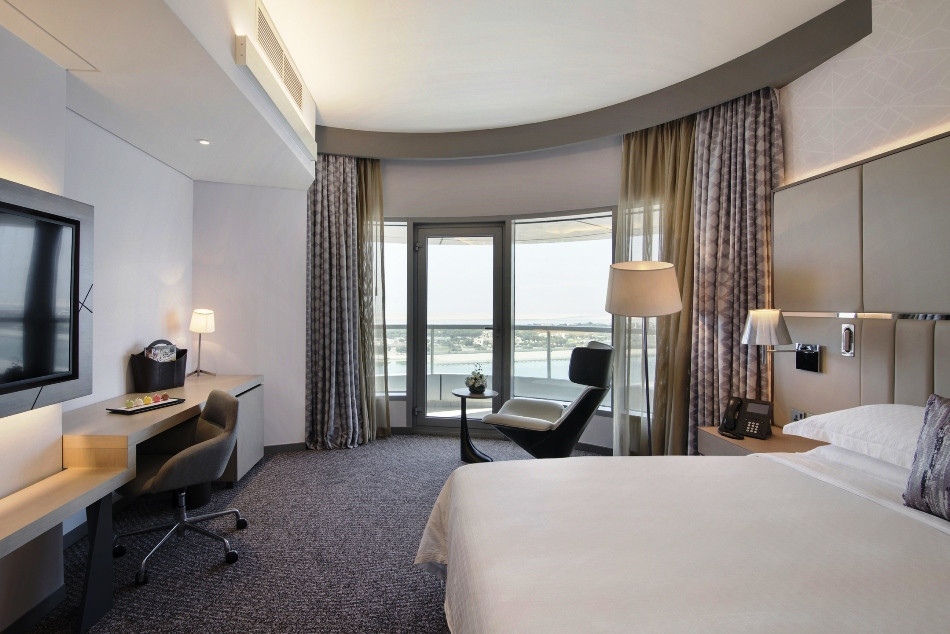 PEARL ROTANA CAPITAL CENTRE 4*