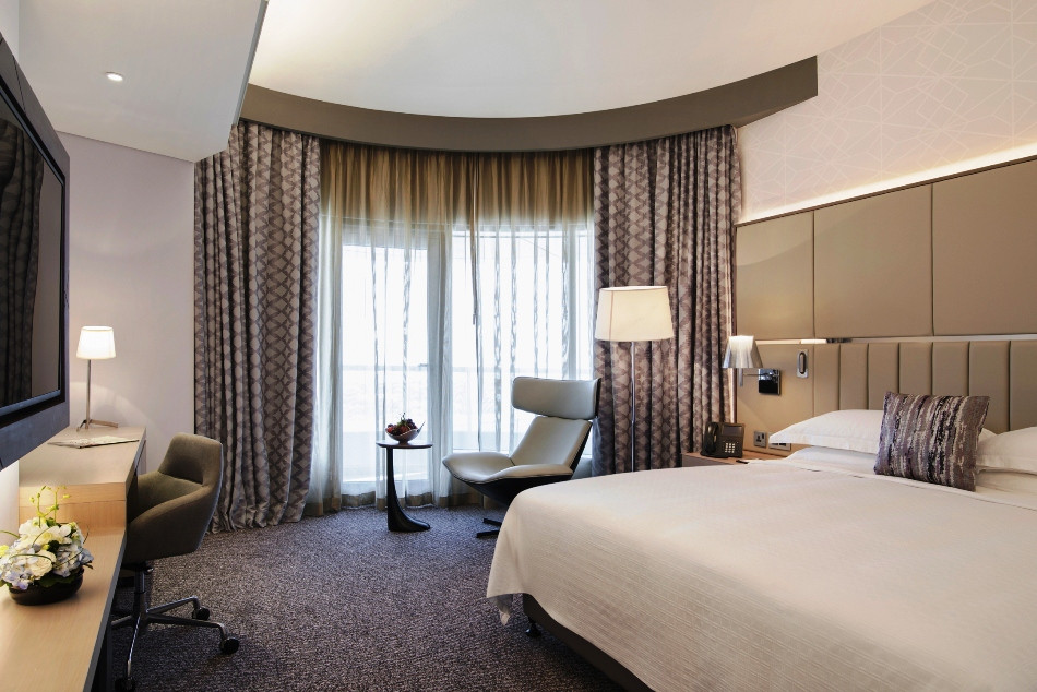 PEARL ROTANA CAPITAL CENTRE 4*