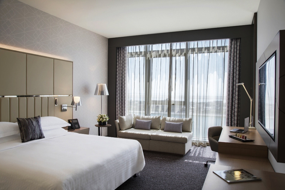 PEARL ROTANA CAPITAL CENTRE 4*