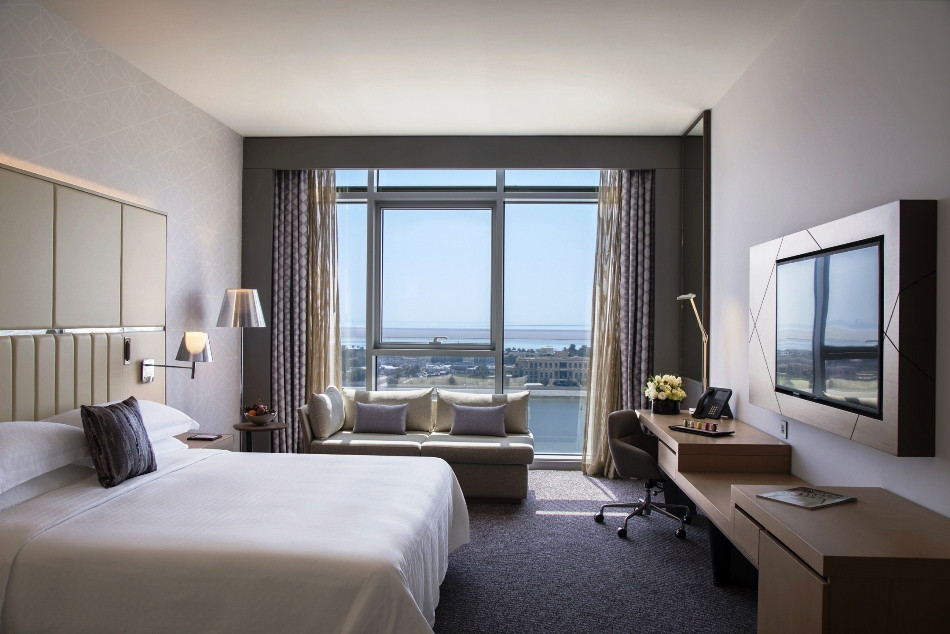 PEARL ROTANA CAPITAL CENTRE 4*