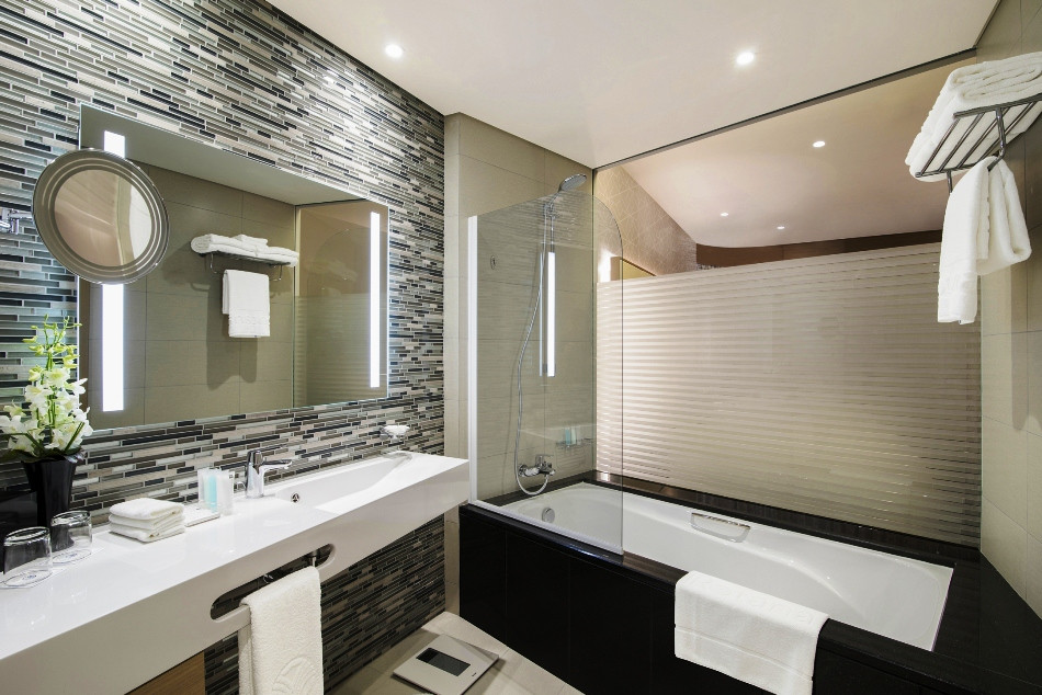 PEARL ROTANA CAPITAL CENTRE 4*