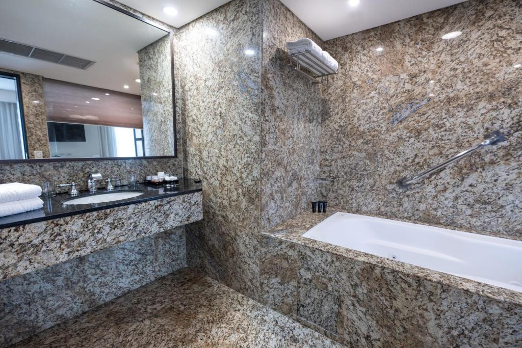 EUROBUILDING HOTEL & SUITES CARACAS 5*