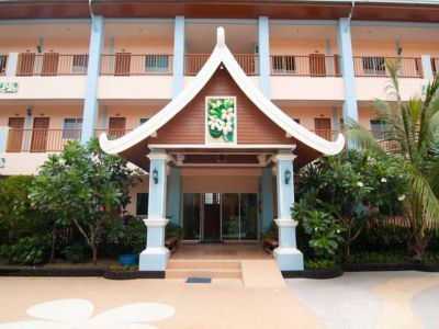 Отель Ampan Resort