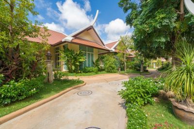 Отель Pattra Vill Resort