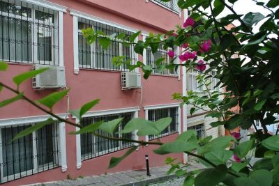 Отель Emirhan Guest House & Suites