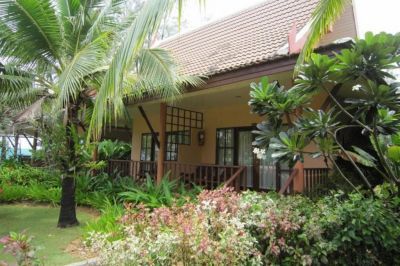 Отель Lanta Casuarina Beach Resort