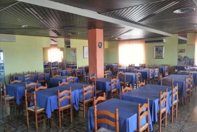 Отель Ideal Hotel Torre Pedrera
