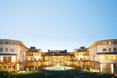 Отель Larimar Therme & Spa