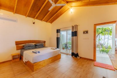 Отель Thoddoo Sun Sky Inn