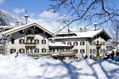 Отель Neue Post Apt Mayrhofen