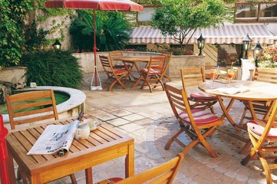 Отель Le Patio Des Artistes (Ex. Embassy)