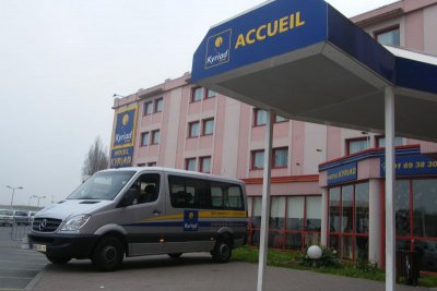 Отель Kyriad Orly Aeroport Athis-Mons