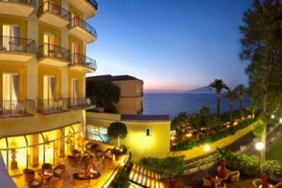 Отель Continental Sorrento