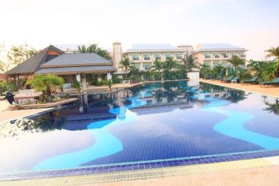 Отель Eastiny Resort & Spa