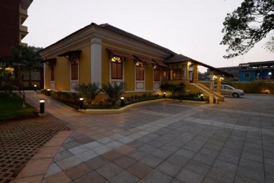 Отель Deltin Suites