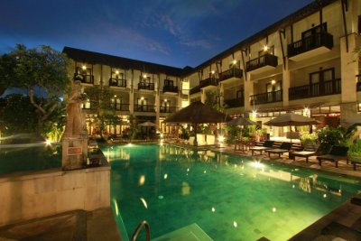Отель The Lokha Legian