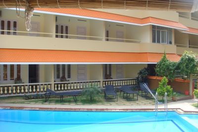 GOLDEN SANDS BEACH RESORT