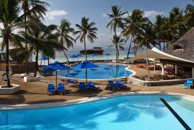 Отель Hemmingways Beach Resort