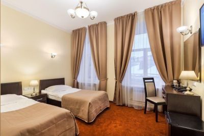 СОНАТА НА МАЯКОВСКОГО