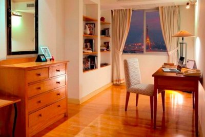 Отель Riverfront Residence