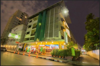 Отель Woraburi Sukhumvit Hotel & Resort