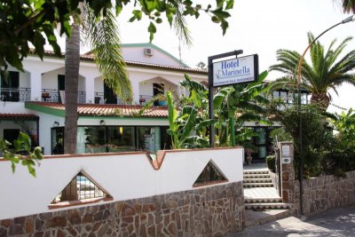 MARINELLA CAPO VATICANO