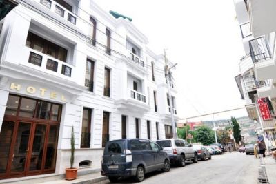 VELVET HOTEL (EX. GRAKO METEKHI)