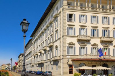 Отель Portrait Firenze