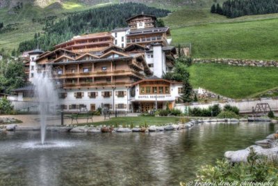 Отель Berghof Hintertux Crystal Spa & Sports