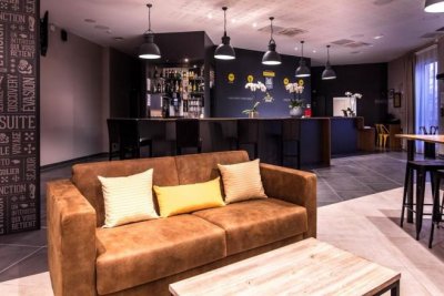 Отель Best Western Plus Suitcase Paris La Defense