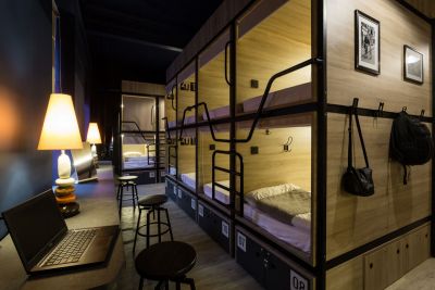 4U CAPSULE HOTEL