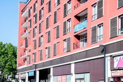 Отель Zenitude Hotel Residences Nimes Centre