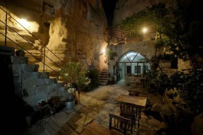 EMILYS CAVE HOUSE BOUTIQUE