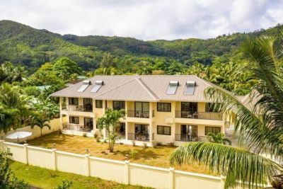 Отель Creole Breeze Self Catering