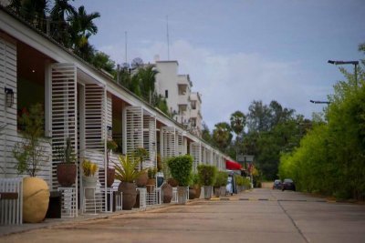 SIMPLY RESORT (EX. EAZY RESORT)