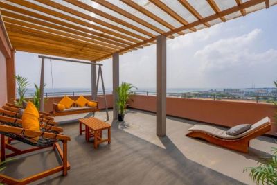 MANHATTAN BUSINESS HOTEL