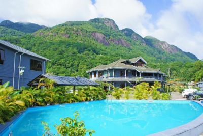 BLUE HILL HOTEL