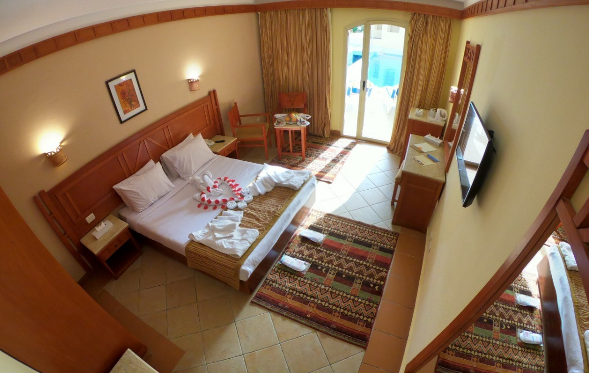 Фото отеля ROMANCE REGENCY CLUB ADULTS ONLY 16+