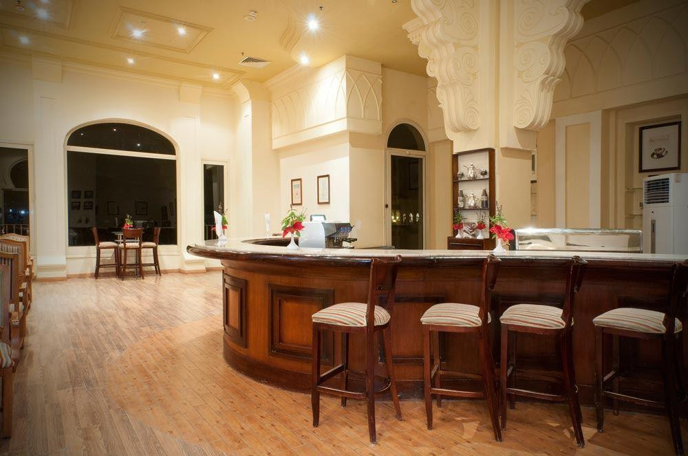 Фото отеля CONTINENTAL PLAZA BEACH & AQUA PARK RESORT