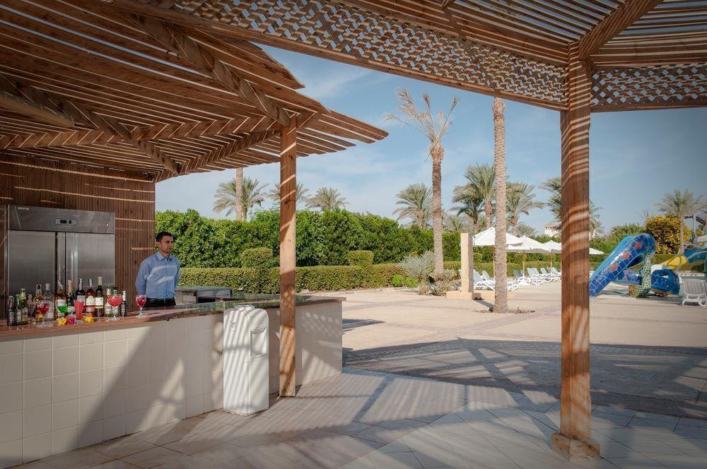 Фото отеля CONTINENTAL PLAZA BEACH & AQUA PARK RESORT