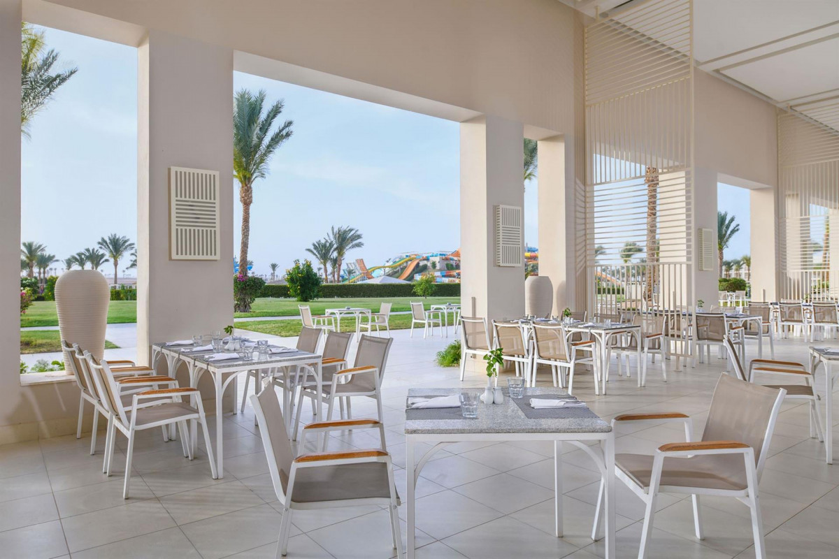 Фото отеля JAZ AQUAVIVA MAKADI BAY 