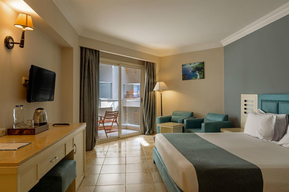 Фото отеля SUNRISE ALORA AQUA PARK RESORT (EX. CAESAR PALACE)