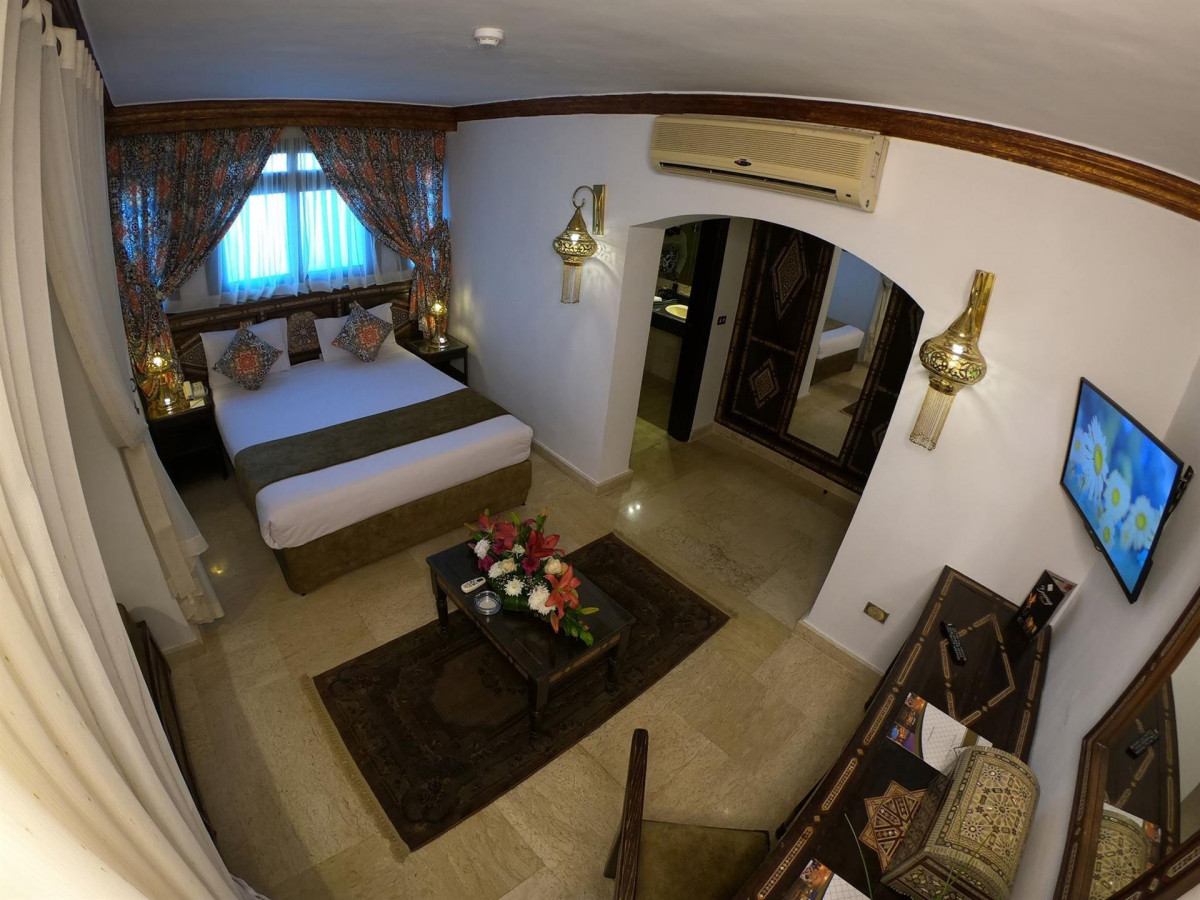 Фото отеля ORIENTAL RIVOLI