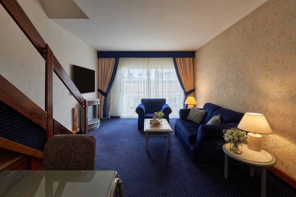 PYRAMIDS PARK RESORT