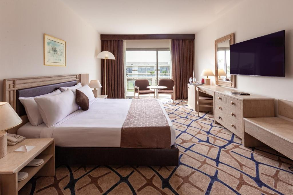 PYRAMIDS PARK RESORT