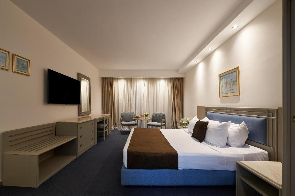 PYRAMIDS PARK RESORT