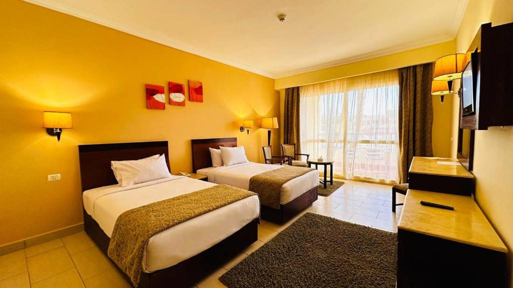 Фото отеля REGENCY PLAZA AQUA PARK & SPA