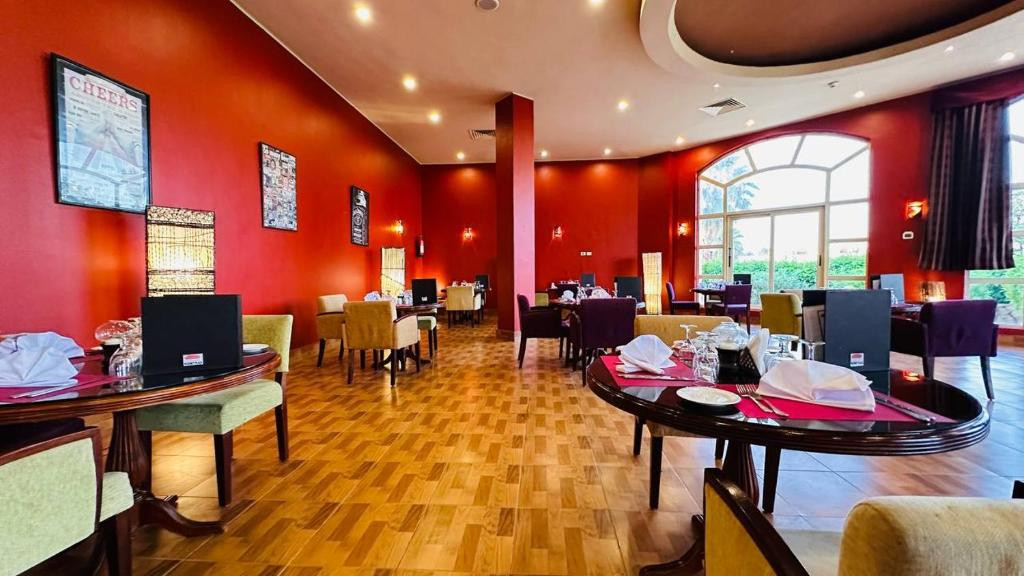 Фото отеля REGENCY PLAZA AQUA PARK & SPA